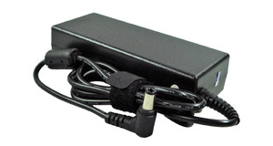 FONTE NOTEBOOK TOSHIBA 15V 5A - PINO 6,3MM X 3,0MM